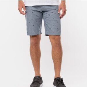 Travis Mathew Men's golf Gray Patterned Shorts size 32